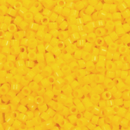 Miyuki kralen delica's 11/0 Opaque canary yellow DB-1132