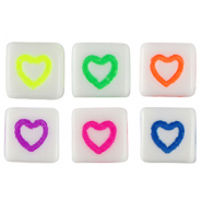 Letterkralen van acryl hartjes White