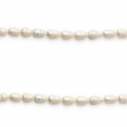 BQ Zoetwaterparels ovaal 9-10mm Natural white