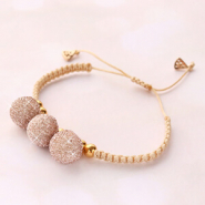 Inspiratiesets Feestelijke armbandjes met pompoms