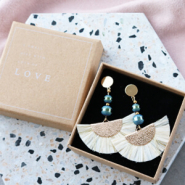 Inspiratiesets Creëer trendy sieraden met de nieuwste glaskralen met holografische details