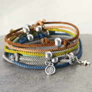 Inspiratiesets DIY: armbanden maken met DQ trendy geweven koord