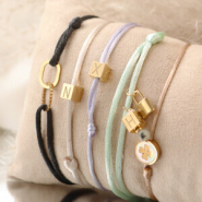 Inspiratiesets Maak trendy en persoonlijke sieraden met stainless steel cube letterkralen