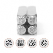 Inspiratie met slagletters en -cijfers Bekijk ook onze ImpressArt textuur stamps en hamer