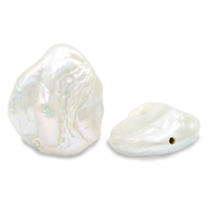 BQ Zoetwaterparels irregular rond Natural white