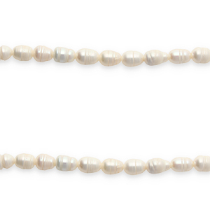 BQ Zoetwaterparels ovaal 9-10mm Natural white
