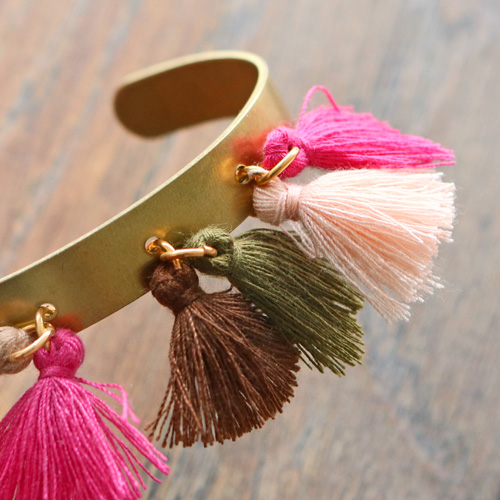 Wow! Sieraden met kwastjes, ieder voor een aantrekkelijke inkoopprijs!