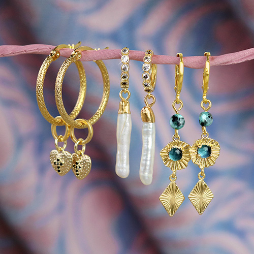 Maak de mooiste trendy oorbellen met Brass bedels!