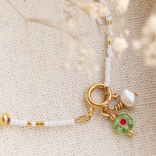 Kleurvolle sieraden maak je zo met de mooie Millefiori kralen: 