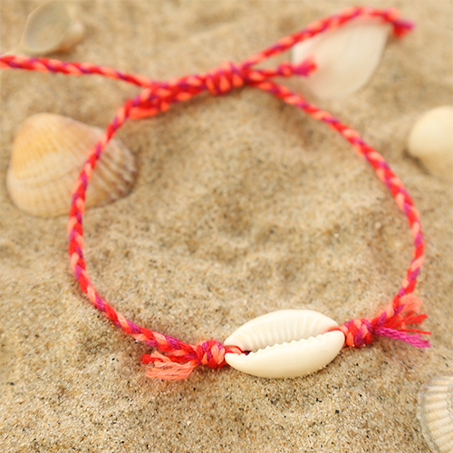 Zo presenteer je deze serie trendy armbandjes