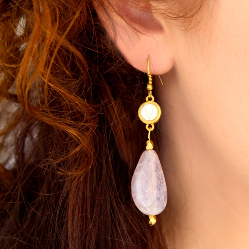Prachtige sieraden met half edelsteen kralen voor een natuurlijke look 