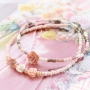Minimalistische bloemen sieraden met roosje kralen en daisy bloemen kralen