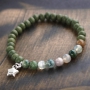 Maak armbandjes met onze nieuwe natuursteen kralen met een natuurlijke look