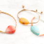 Een statement maak je met sieraden van half edelsteen