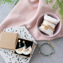 Maak unieke sieraden met deze matte glaskralen met een holografische look