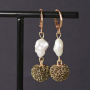 Feestelijke oorbellen met ornamenten en pompom bedels!