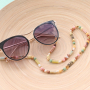 Sunny days! DIY zonnebrillenkoorden met kauri schelpen, pompoms, macram&eacute; en meer!