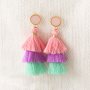 Maak jouw collectie zomerproof en cre&euml;er oorbellen met de 3-layer kwastjes