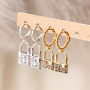 Deze trendy sieraden maak je met de nieuwste slot hangers: 