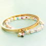 Laat je inspireren en maak vrolijke trendy sieraden met letterkralen: