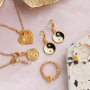 Inspiratie voor classy en trendy sieraden met DQ metalen bedels en kralen 