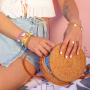 Trendy zomerse sieraden cre&euml;ren met schelp kralen, glaskralen en nog veel meer leuke items! 