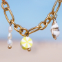 Trendy zomerse sieraden cre&euml;ren met schelp kralen, glaskralen en nog veel meer leuke items! 