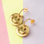 Ga aan de slag met deze trendy plexx en DQ metalen smiley bedels