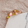 Combineer deze kleurrijke ringen en oorbellen met handgemaakte sieraden