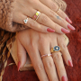 Combineer deze kleurrijke ringen en oorbellen met handgemaakte sieraden