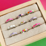 Zo draag je deze rvs ringen in vrolijke kleuren