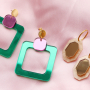 Get creative met statement hangers
