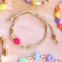 Zo maak je zomerse armbanden en telefoonkoorden