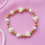 Zo maak je zomerse armbanden en telefoonkoorden