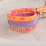 Aan de slag met lint met tekst voor trendy armbanden