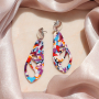 Zo ontwerp je zomerse oorbellen met resin hangers eigen designs