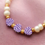 Get inspired! Kralen armbandjes maken met een vrolijke twist.