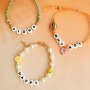 Cre&euml;er persoonlijke sieraden met keramiek letterkralen