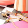 Cre&euml;er kleurrijke armbanden met smart bead stoppers 