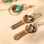 Tips voor het ontwerpen van sieraden met houten hangers