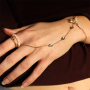 Trendy handkettingen voor je collectie