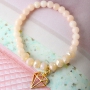 Met Jade natuursteen kralen maakt u prachtige armbandjes in hippe lente kleuren
