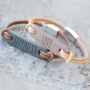 Ontwerp stoere armbandjes met onze tussenstukken van DQ leer van eigen design.