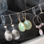 Prachtige sieraden met half edelstenen hangers als stijlvolle blikvanger