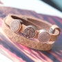 Deze DQ lederen armanden van Cuoio hebben een schitterend reptile motief! Combineer ze met trendy cabochons