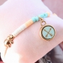 Maak mega trendy sieraden in een hippe look met onze Houten cabochons!