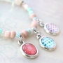 Maak dit hippe setje met onze nieuwe zelfontworpen basic cabochons!