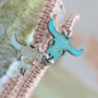 Met deze leuke hangertjes van hout en acryl maak je sieraden met een bijzondere western boho look 