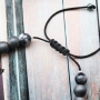 Mannen sieraden met skulls en kralen van hematite en natuursteen