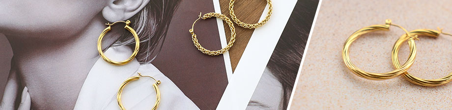 Shop nu de nieuwe collectie roestvrij stalen oorbellen Shop nu de nieuwe collectie roestvrij stalen oorbellen